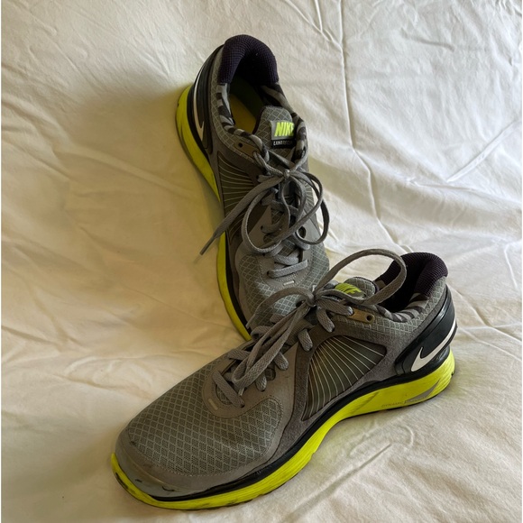 👟💕Nike “fly wire” smears in black, grey and green size 9 - Picture 2 of 10